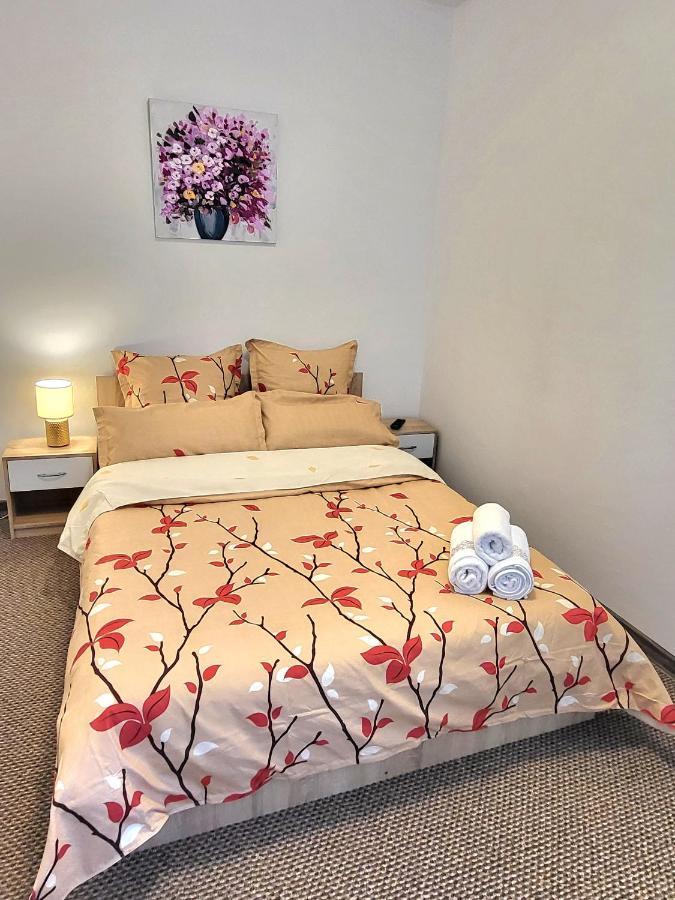 Aparthotel Sibiu Cedonia Ngoại thất bức ảnh